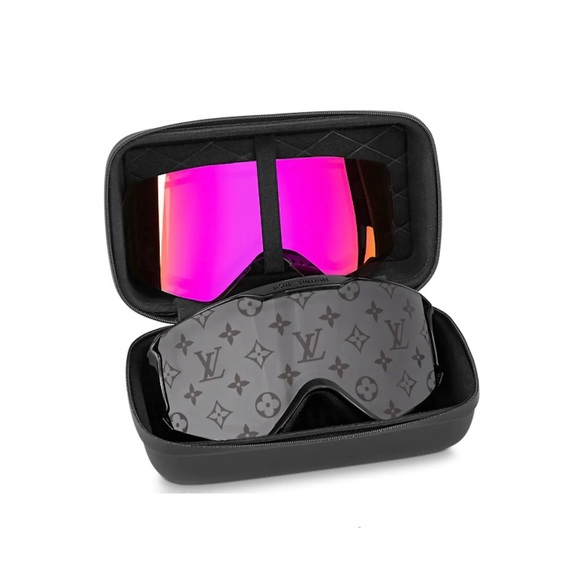 Louis Vuitton LV Ski Mask (black) - Picture 3 of 3